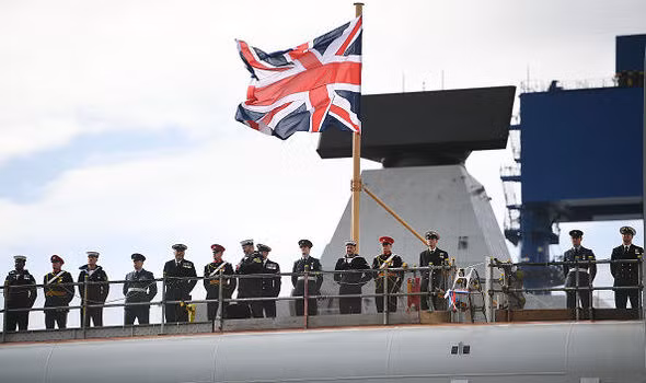 Mặc dù Anh chi tiêu nhiều hơn cho lực lượng vũ trang của mình so với Nhật Bản và mức mua sắm của hai nước tương đương nhau, nhưng Hải quân Hoàng gia Anh lại thua kém Lực lượng Phòng vệ Hàng hải Nhật Bản, về hầu hết các chỉ số hoạt động.