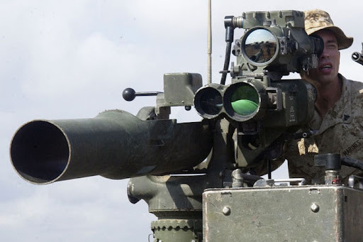 Tên lửa BGM-7 TOW là tên lửa chống tăng tầm xa nổi tiếng của Mỹ, được triển khai lần đầu tiên vào năm 1970 và hiện có nhiều phiên bản như: dẫn đường không dây, dẫn đường bằng dây, tấn công kiểu đột nóc, phá công sự. Hiện tại có hai mẫu chủ yếu là TOW-2A và TOW-2B.