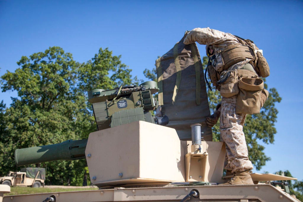 Các đội lính chống tăng phải chuẩn bị đầy đủ tất cả vũ khí của họ trước khi thực hiện nhiệm vụ.