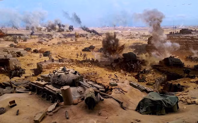 Chiến lược này đã được thể hiện trong Chiến tranh Ả Rập-Israel năm 1967, trong đó Israel đã có chiến thắng vang dội trước Ai Cập, Syria và Jordan. Kể từ đó, Israel đã cố gắng duy trì lợi thế quân sự chất lượng và cân bằng quyền lực khu vực thuận lợi cho mình, trong cuộc đối đầu với các nước láng giềng Ả Rập.