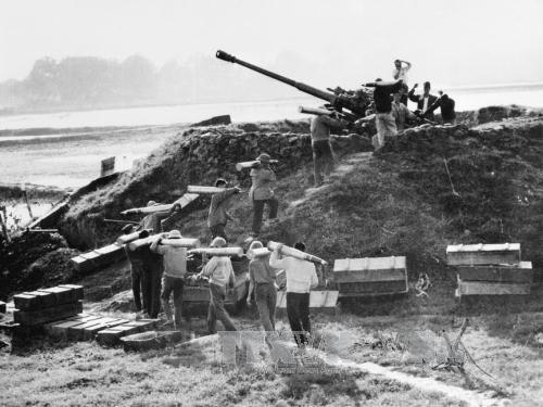 Con tàu này đã hành trình trong 120 ngày ngoài khơi và bao phủ các mục tiêu đã xác định bằng hỏa lực, kể cả những mục tiêu phi quân sự. Ví dụ, các cây cầu và đường xá, nhà máy cũng đã bị phá hủy.