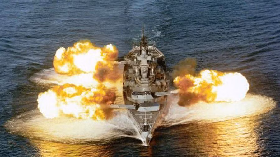 Vì quân giải phóng ban đầu không có những vũ khí tương xứng hữu hiệu, cho nên không thể tiêu diệt mà thậm chí khó có thể làm hư hại con quái vật bọc thép này. Hành trình của con tàu được thủy thủ đoàn ví von là, "cuộc dạo chơi" và "tập bắn".