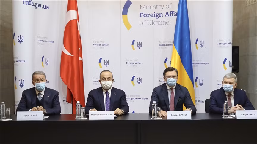 Theo thông tin chính thức, Bộ Quốc phòng Ukraine đã đưa ra một tuyên bố nêu rõ: "Hai bộ trưởng quốc phòng đã thảo luận riêng, về việc phát triển hợp tác công nghệ quốc phòng giữa hai bên". 