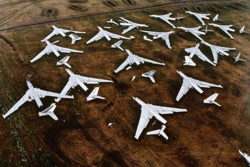 Tuy đã có những cải tiến nhưng chiếc máy bay này không bao giờ có khả năng tấn công các mục tiêu trên đất Mỹ. Việc sản xuất kết thúc vào đầu những năm 1960. Hầu hết những chiếc M-4 đã bị rã thành sắt vụn và một số chiếc phục vụ như máy bay tiếp dầu cho đến giữa những năm 1990. Nguồn ảnh: Warhistory.