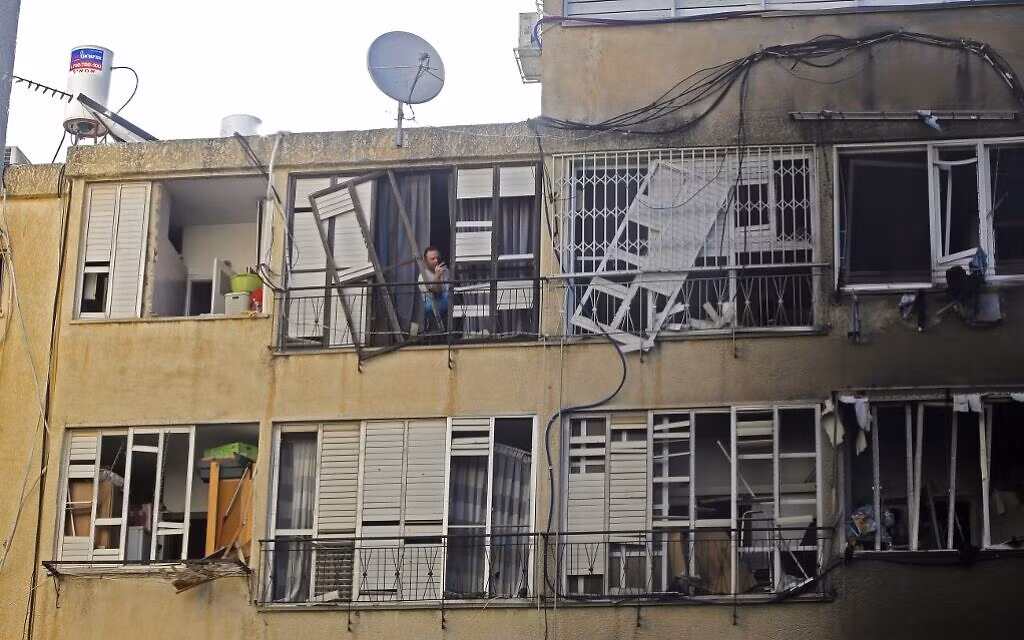 Các cuộc bạo loạn tương tự với quy mô nhỏ hơn đã được báo cáo ở các thành phố của Israel có người Ả Rập sinh sống như Acco và Ramle.