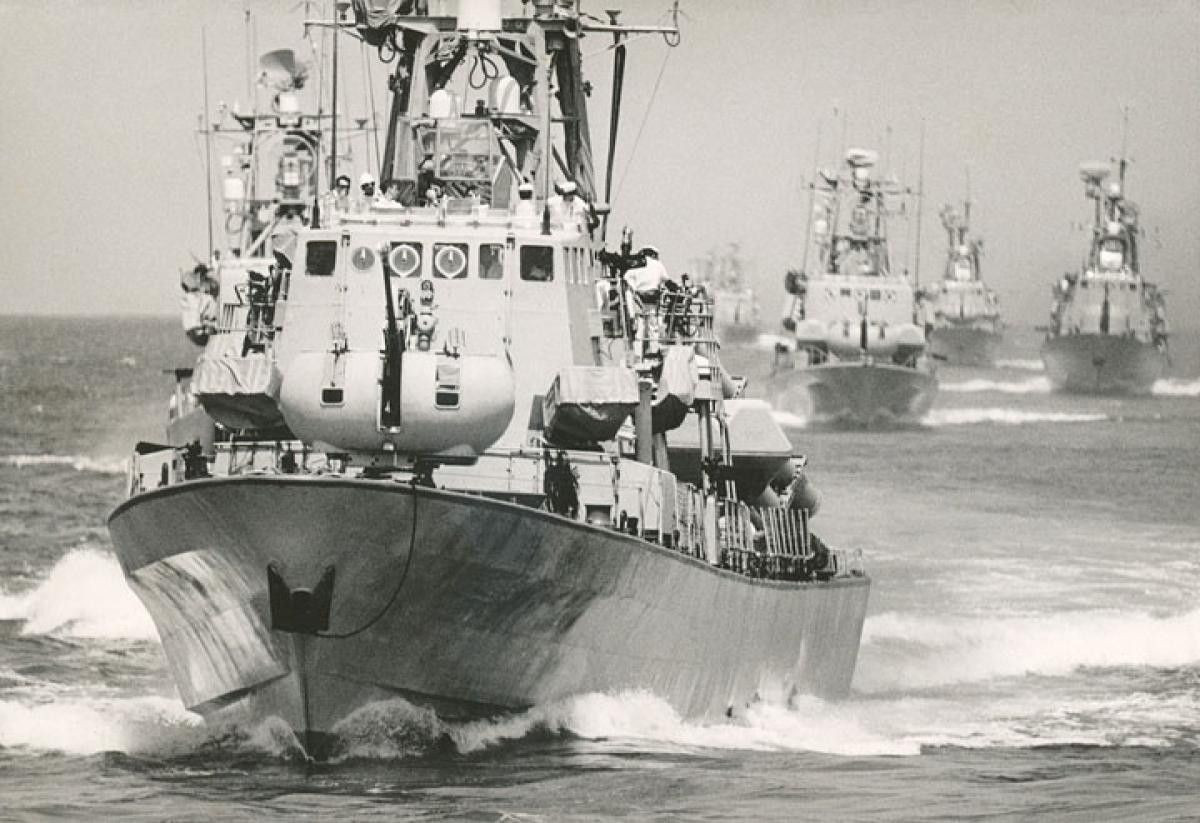 Các nhà lãnh đạo cả Liên Xô và Mỹ đều không ngờ tình hình căng thẳng bị đẩy lên quá cao, đưa thế giới gần bờ chiến tranh hủy diệt, của thế chiến thứ ba; Nixon và Brezhnev đã ý thức được rằng, một nước đi sai, có thể kết thúc bằng việc tiêu diệt lẫn nhau. Những cái đầu tuyệt vời hơn đã thắng thế và cuộc khủng hoảng đã được giải quyết.