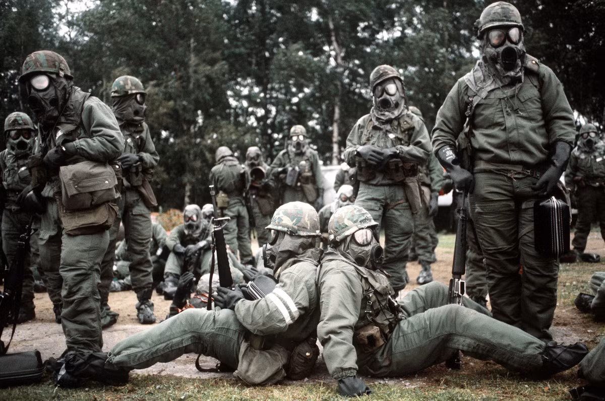 Trong thời kỳ chiến tranh Lạnh, Mỹ đã triển khai 250.000 lính Mỹ đóng tại Tây Đức, làm lực lượng răn đe và ngăn chặn các mối đe dọa tiềm tàng từ Liên Xô.