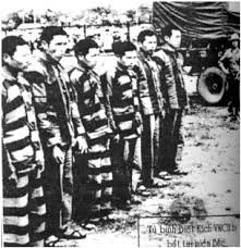 Tất cả phi hành đoàn đều bị thương, 4 tên chết vì vết thương quá nặng, 3 tên còn sống bị xét xử vào tháng 11/1961. Ðể tiếp tục đánh lừa CIA về tung tích của toán CASTOR, an ninh Việt Nam đã dàn cảnh cho 3 tên này khai trước tòa, là phi vụ của chúng là để tiếp tế cho 1 toán biệt kích trong tỉnh Hòa Bình (chứ không phải cho toán CASTOR ở Sơn La).