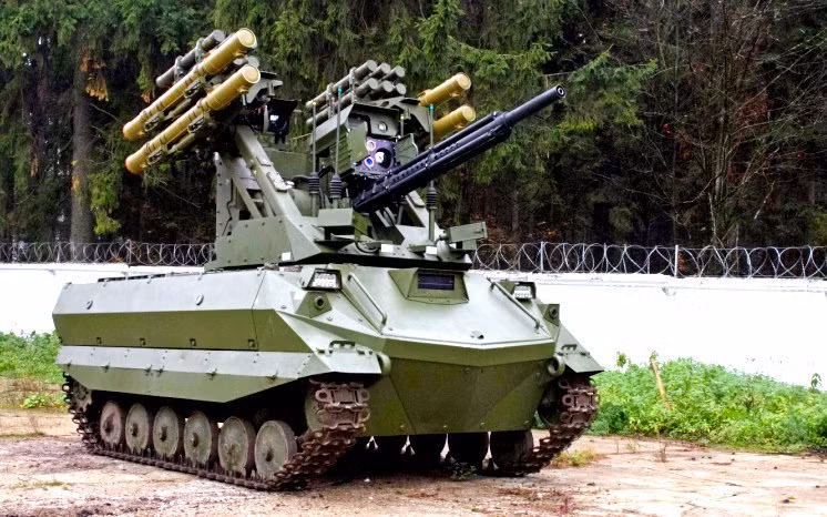 Theo thông tin, cuộc diễn tập Zapad-2021 là một cuộc thử nghiệm lớn đối với hệ thống chiến đấu Uran-9. Cuối tháng 8, những robot chiến đấu này lần đầu tiên tham gia các bài tập đặc biệt tại thao trường Mulino ở vùng Nizhny Novgorod.