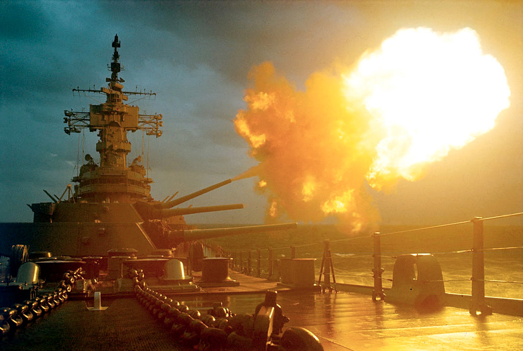 Tới cuối năm 1969, thiết giáp hạm New Jersey được đưa vào cảng sửa chữa, sau đó được đưa vào kho vũ khí dự bị của Hải quân Mỹ, chính thức kết thúc thời kỳ tham chiến ở Việt Nam.