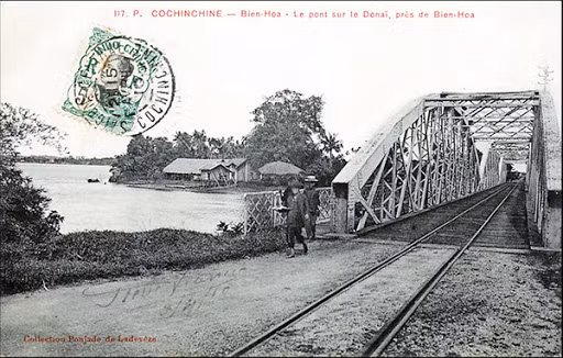 Kế hoạch tác chiến được vạch ra, các chiến sĩ đã di chuyển tới các vị trí chiến đấu, thì Trung đoàn 113 lại nhận được lệnh không đánh kho Dĩ An, không được phá cầu mà phải đánh, giữ cầu Ghềnh chờ đại quân tiến vào Sài Gòn. 