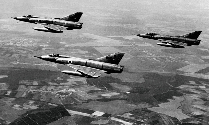 Xếp thứ năm trong bảng xếp hạng lực lượng không quân yếu nhất phải kể đến là không quân Sudan, hiện cũng tham gia vào vụ ném bom vô bổ xuống Yemen, không quân Sudan chủ yếu được tạo thành từ các máy bay MiG-17 và MiG-21 của Liên Xô từ những năm 1960. 