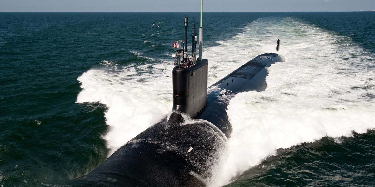 Tất nhiên, việc tàu ngầm hạt nhân của quân đội Mỹ tiến vào Vịnh Ba Tư cũng chọn một nút thời gian quan trọng, đó là Iran kỷ niệm một năm ngày Tướng tình báo của họ Soleimani bị Mỹ ám sát tại sân bay Bagdad ngày 3/1/2020. Ảnh: Tàu ngầm USS Georgia - Nguồn: Hải quân Mỹ.