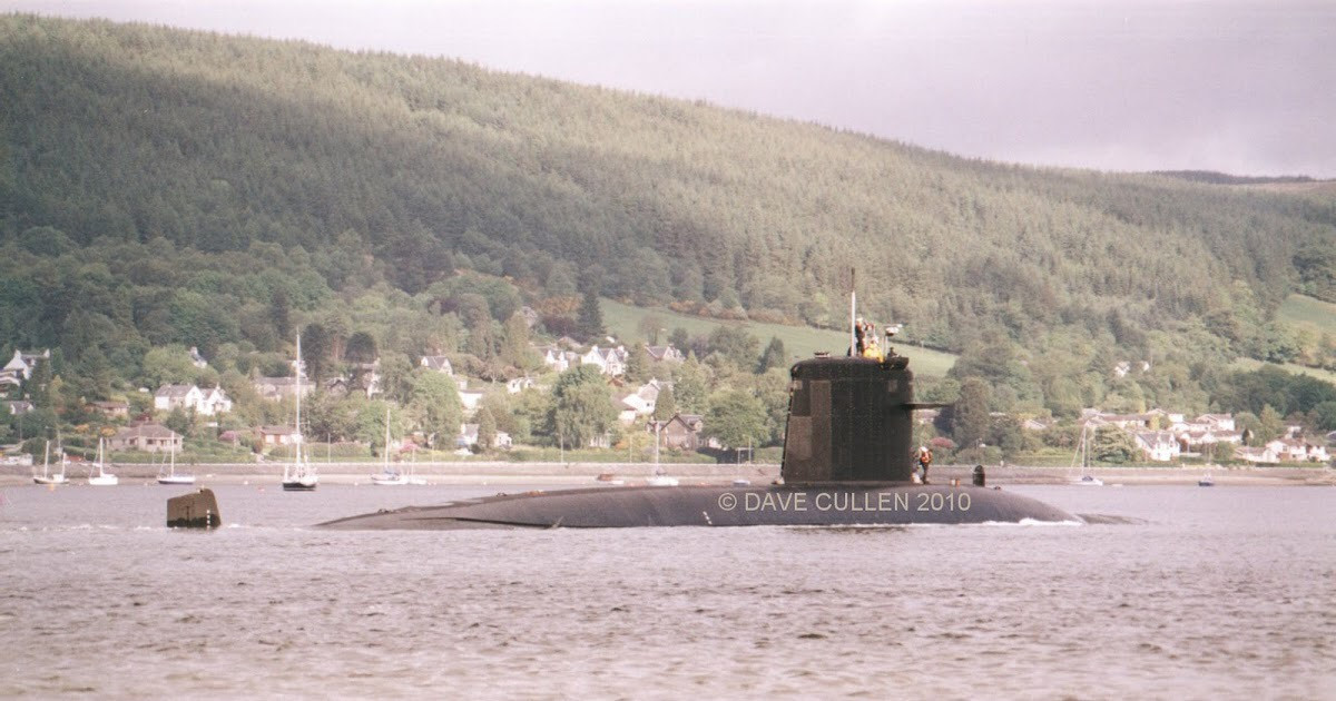 Vũ khí trang bị chính của tàu là 4 ống phóng ngư lôi hạng nặng cỡ 533mm với cơ số 14 quả ngư lôi F17 Mod 2 và 14 tên lửa hành trình chống hạm SM-39 Exocet.