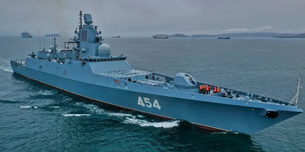 Hiện, ngành công nghiệp đóng tàu chiến mặt nước của Nga đã thua xa hai đối thủ Mỹ và Trung Quốc và có thể chỉ là ngang bằng với Hàn Quốc, một nền công nghiệp đóng tàu chiến mới nhưng đã gặt hái được nhiều thành công trong thời gian vừa qua. Nguồn ảnh: RHBT.