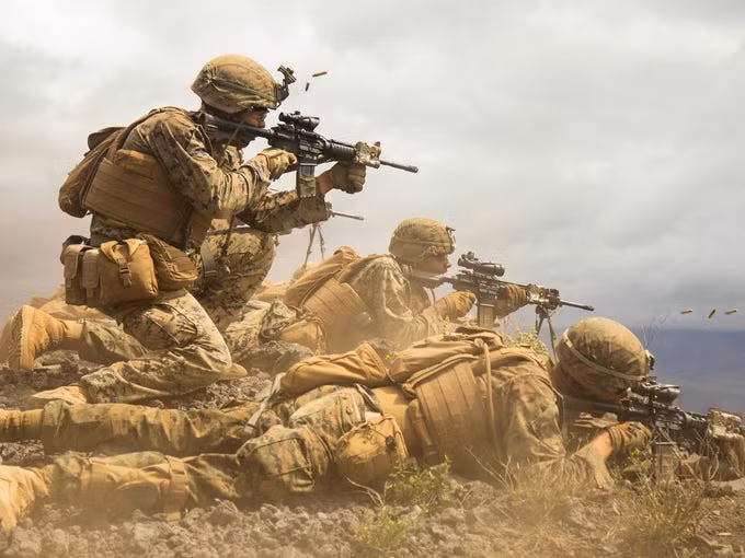 Những binh lính của các đơn vị chiến đấu được đánh giá là xuất sắc trong thực hiện ý định tác chiến, làm việc theo nhóm và giảm thiểu thiệt hại về vũ khí trang bị; nhất là các lực lượng đặc biệt, như đã loại bỏ các mối đe dọa đối với an ninh quốc gia như Osama Bin Laden.