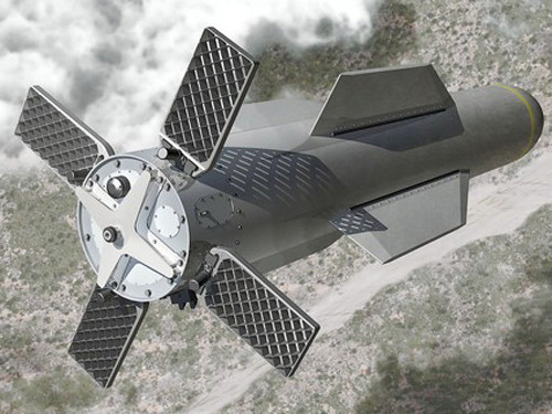 Trong thời gian Mỹ có mặt ở Afghanistan, cả Taliban và ISIS-K đều là mục tiêu của các cuộc tấn công quân sự của Mỹ; trong đó có cả quyết định của Tổng thống Donald Trump về việc thả một quả bom “Mẹ của các loại bom (Massive Order Air Blast -MOAB)” xuống một thành trì của ISIS-K vào năm 2017. Nguồn ảnh: Pinterest.