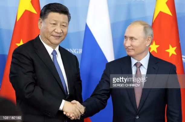 Tuy nhiên trong những năm vừa qua, do lệnh trừng phạt của phương Tây, khiến Nga gặp nhiều khó khăn; cùng với đó là do đại dịch Covid-19 đã làm ảnh hưởng nghiêm trọng đến nền kinh tế Nga, nên Nga dường như đã phải quay sang Trung Quốc.