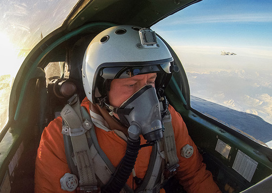 Phi công Myagkiy đã kể lại những hồi ức về việc đánh chặn máy bay SR-71 đầu tiên của mình trên tờ Aviation Geek Club: “Các quy trình để đánh chặn thành công mối đe dọa từ các chuyến bay do thám của SR-71, được Liên Xô nghiên cứu rất kỹ, do tốc độ và độ cao của máy bay Mỹ đã ám ảnh mọi người".