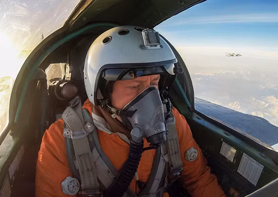 Phi công Myagkiy đã kể lại những hồi ức về việc đánh chặn máy bay SR-71 đầu tiên của mình trên tờ Aviation Geek Club: “Các quy trình để đánh chặn thành công mối đe dọa từ các chuyến bay do thám của SR-71, được Liên Xô nghiên cứu rất kỹ, do tốc độ và độ cao của máy bay Mỹ đã ám ảnh mọi người".