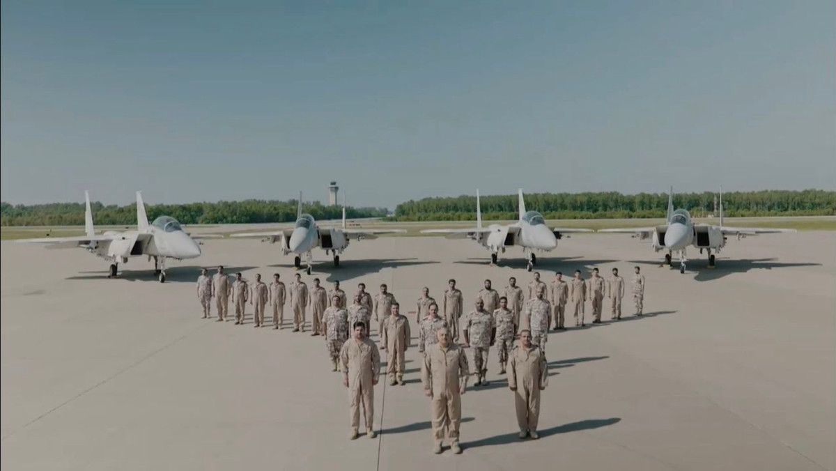 Năm 2017, Qatar đã ký hợp đồng trị giá 12 tỷ USD với hãng Boeing để mua 36 máy bay chiến đấu F-15QA (Qatar Advanced), được thiết kế riêng cho các yêu cầu hoạt động của Không quân Qatar (QAF). Boeing gần đây đã giao lô F-15QA đầu tiên cho Qatar.