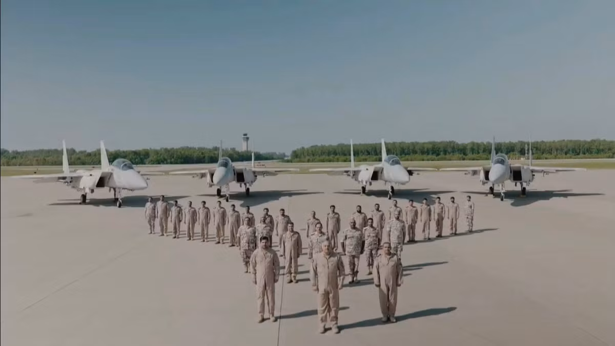 Năm 2017, Qatar đã ký hợp đồng trị giá 12 tỷ USD với hãng Boeing để mua 36 máy bay chiến đấu F-15QA (Qatar Advanced), được thiết kế riêng cho các yêu cầu hoạt động của Không quân Qatar (QAF). Boeing gần đây đã giao lô F-15QA đầu tiên cho Qatar.