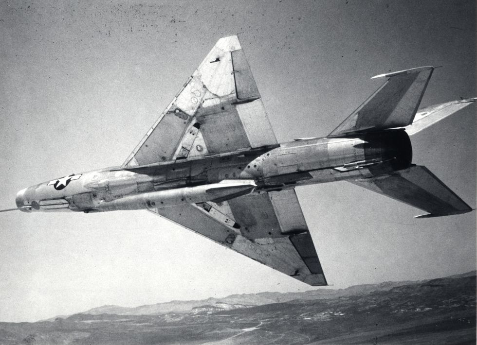 MiG-21 được phương Tây ví là "tiêm kích chết chóc" hay phiên bản "F-16 của Liên Xô"; đây là loại máy bay chiến đấu có số lượng nhiều nhất trong lực lượng Không quân Liên Xô. Chiến đấu cơ MiG-21 đã đối đầu và đã bắn hạ nhiều chiến đấu cơ hiện đại của Không quân Mỹ trong chiến tranh Việt Nam.