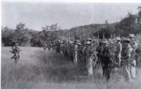 Trung đoàn 96 bộ binh (thiếu) của Quân đội Việt Minh, do Trung đoàn trưởng Nguyễn Minh Châu chỉ huy, gồm Tiểu đoàn bộ binh 40, Tiểu đoàn bộ binh 79 (thiếu), hai đại đội hoả lực trực thuộc trung đoàn, trang bị 6 cối 81mm, 4 ĐKZ 57 mm, 11 SKZ 60 mm và một số súng phóng bom.