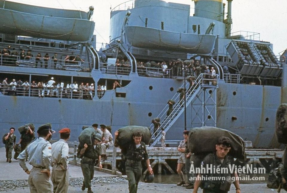 Lực lượng chính gồm: Tiểu đoàn 1 Triều Tiên do Thiếu tá Kleinmann chỉ huy, Tiểu đoàn 2 Triều Tiên do Thiếu tá Guinard chỉ huy, Tiểu đoàn dã chiến thuộc trung đoàn bộ binh thuộc địa 43 do Thiếu tá Muller chỉ huy, Tiểu đoàn 2 thuộc trung đoàn pháo binh thuộc địa số 10, Đại đội 3 thuộc trung đoàn kỵ binh thiết giáp số 5 "Hoàng gia Ba Lan" và tiểu đoàn khinh quân 520. 