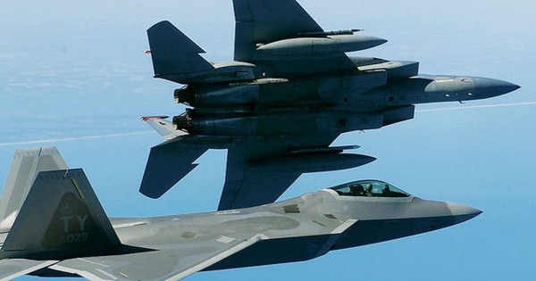 Mặc dù Không quân Ukraine "rất kết" F-15EX hay F-35 của Mỹ, nhưng khả năng Ukraina mua được F-15EX hay F-35 của Mỹ là rất thấp (nếu chưa nói là bằng 0). Lý do là những loại máy bay này chứa nhiều công nghệ quốc phòng của Mỹ; Mỹ chỉ bán cho các đồng minh thân cận. Chưa kể những chiến đấu cơ này rất đắt, trong khi đó ngân sách của Ucraina đang "kiệt quệ".