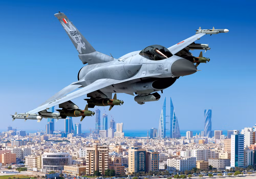 Theo thông tin, Philippines đã yêu cầu mua 10 máy bay chiến đấu F-16C Block 70/72 và 2 máy bay huấn luyện chiến đấu F-16D Block 70/72, cùng vũ khí hỗ trợ, huấn luyện, v.v., với tổng chi phí ước tính khoảng 2,9 tỷ USD, để đáp ứng yêu cầu hiện đại hóa của Quân đội Philippines.