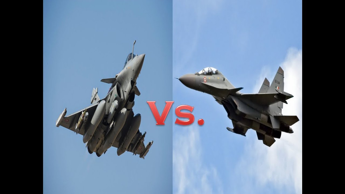 Thoạt nhìn, nếu xét về kích thước của hai loại máy bay chiến đấu, Dassault Rafale có chiều dài, chiều rộng và chiều cao nhỏ hơn so với tiêm kích chiến đấu Su-30MKI. Trên thế giới, Su-30MKI được xếp vào loại chiến đấu cơ hạng nặng, còn Rafale chỉ là máy bay chiến đấu hạng trung.