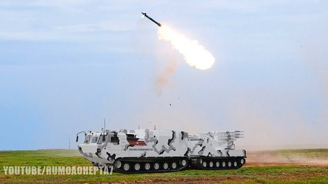 Hệ thống tên lửa Tor-M2DT có khả năng phát hiện tới 40 mục tiêu di động trên không ở cự ly 15 km và độ cao 12.000 mét. Hệ thống này đóng một vai trò quan trọng trong việc Nga tái trang bị vũ khí cho Bắc Cực, bao gồm bảo vệ các căn cứ của Nga tại khu vực này.