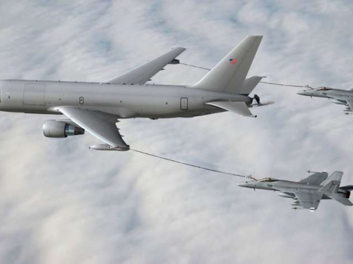 Điều quan trọng nữa là việc Mỹ chấp thuận bán máy bay tiếp dầu hiện đại cho đồng minh Israel, với mục đích ngoài phục vụ IAF, chúng sẽ được sử dụng để hỗ trợ các lực lượng của Mỹ trong thời chiến. Tuy nhiên, Mỹ cũng khẳng định rằng, thương vụ này “sẽ không làm thay đổi cán cân quân sự cơ bản trong khu vực”.