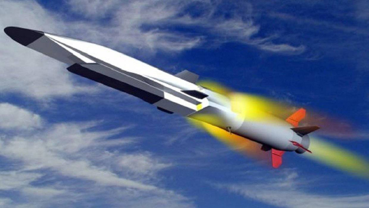 Từ đó, Nga đã không ngừng cải tiến về mặt kỹ thuật và chế tạo thành công tên lửa Zircon với trọng lượng giảm đáng kể, tốc độ bay tăng lên Mach 9, tầm bắn của nó cũng đạt tới hàng ngàn km, đủ để phóng từ một khoảng cách an toàn hơn và khiến thời gian phản ứng của các hệ thống tên lửa phòng không đối phương ngắn hơn.