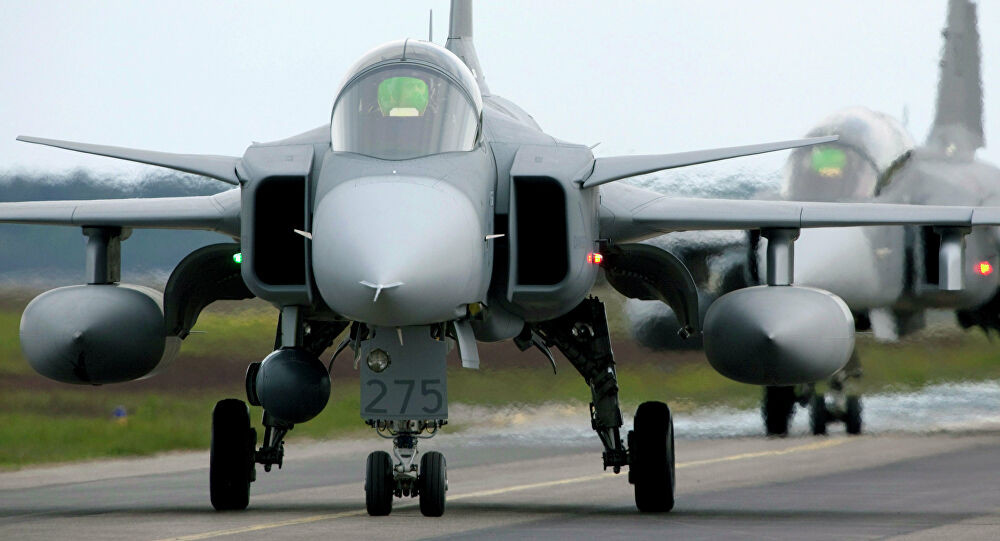 Sau khi nhận được kết quả khả quan, giai đoạn thứ hai sẽ bắt đầu, việc mua sắm lớn máy bay sẽ được thực hiện từ 8-12 chiếc mỗi năm. Vào cuối thập kỷ này, Ukraine có thể có ít nhất 30-35 máy bay chiến đấu và ít nhất hai lữ đoàn không quân chiến thuật được trang bị công nghệ tiên tiến.