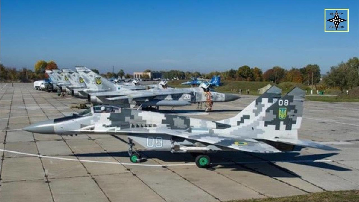 Việc thay thế này sẽ được thực hiện trong hai giai đoạn. Giai đoạn đầu tiên sẽ được hoàn thành vào năm 2025 và đặt nền móng cho giai đoạn tiếp theo. Trong giai đoạn này cần tiến hành đấu thầu và lựa chọn máy bay hoạt động có lợi nhất. Tiếp theo là hợp đồng cho một số lượng máy bay hạn chế từ 6 đến 12 chiếc, để đưa vào vận hành thử nghiệm.