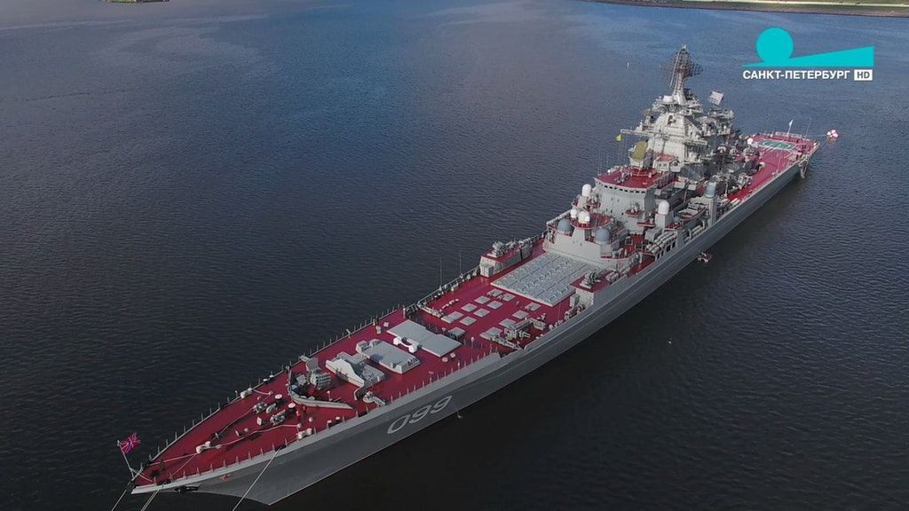 Chiếc tàu còn lại là Pyotr Velikiy, tiếng Nga có nghĩa là Peter Đại đế, được đưa vào hoạt động năm 1998, gần một thập kỷ sau khi hạ thủy. Đây cũng là chiếc tàu hiện đại nhất trong số bốn con tàu lớp Kirov, đang còn hoạt động với vai trò là soái hạm Hạm đội Phương Bắc.