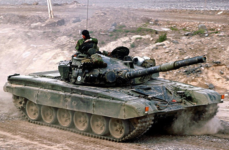 T-72 vào thời điểm đó cũng là loại xe tăng hạng ba của Liên Xô, xếp sau cả T-64 và T-80, cả hai xe tăng này đều đã được phục vụ nhiều năm trước khi chiến tranh bắt đầu. Rất có thể T-72 sẽ tiếp tục giành được chiến thắng áp đảo, nếu được đối đầu với xe tăng M-60.