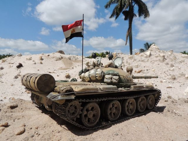 Xe tăng T-62 được Ai Cập và Syria triển khai vào năm 1973, đã chứng tỏ khả năng hơn M60, buộc Israel phải từ bỏ ý định phụ thuộc vào thiết giáp của phương Tây và vào cuối năm đó Israel bắt đầu phát triển loại xe tăng của riêng mình.