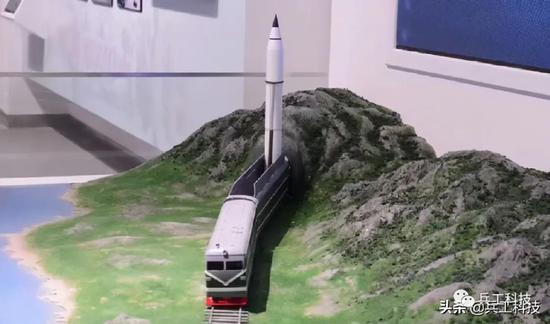 Dù "đoàn tàu tên lửa" đã trở thành lịch sử, nhưng tin tức tiếp tục lan truyền rằng, Nga sẽ phát triển hệ thống phóng di động đường sắt mới, kế thừa "đoàn tàu tử thần". Nhiều người vẫn mong chờ sự xuất hiện sớm của tàu tên lửa phiên bản Trung Quốc. Tuy nhiên Trung Quốc có thực sự cần những đoàn tàu như vậy?