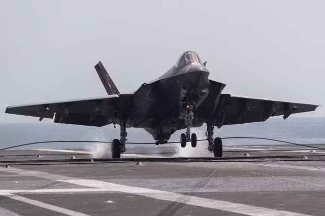 Mặc dù những căn cứ đơn giản này, có thể không đủ để giữ máy bay chiến đấu đóng quân trong thời gian dài; nhưng chúng có thể được sử dụng làm trạm tiếp nhiên liệu cho máy bay chiến đấu trong tương lai.