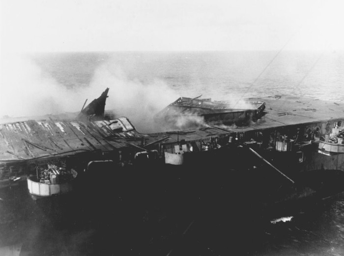 Ngày 20/10/1944, hải quân Mỹ bắt đầu tấn công Leyte. Cuộc chạm trán giữa hải quân đôi bên lên đến đỉnh điểm của sự ác liệt, với quy mô chưa từng có kéo dài từ ngày 23-26/10/1944. Trận hải chiến vịnh Leyte đã trở thành trận đánh hải quân lớn nhất chiến tranh thế giới thứ 2, cũng như trong lịch sử hải chiến của nhân loại.