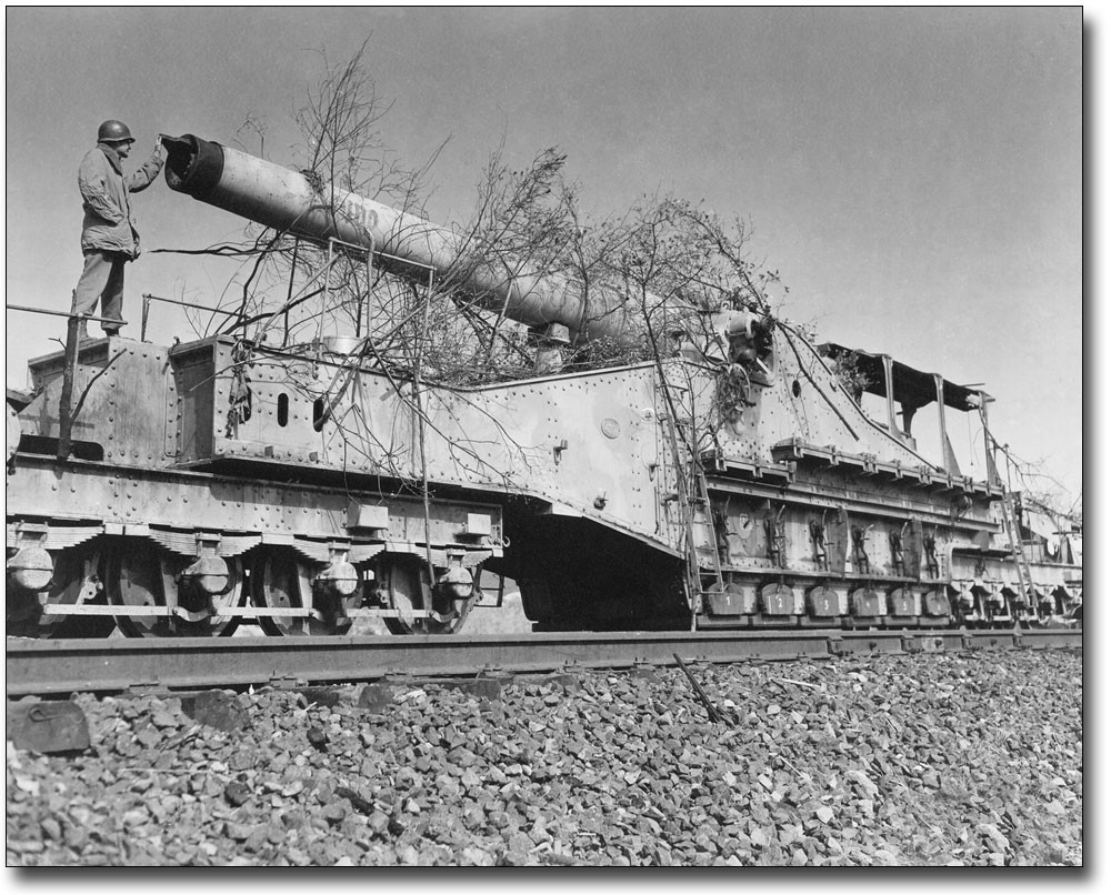 Cối 420 mm có nòng dài 6,7 mét. Trọng lượng của hệ thống cối lên tới 150 tấn, riêng trọng lượng đầu nòng là 22 tấn. Cối phải tháo rời từng bộ phận để có thể vận chuyển được và phải sử dụng 10 toa tàu cùng một lúc để di chuyển nó.