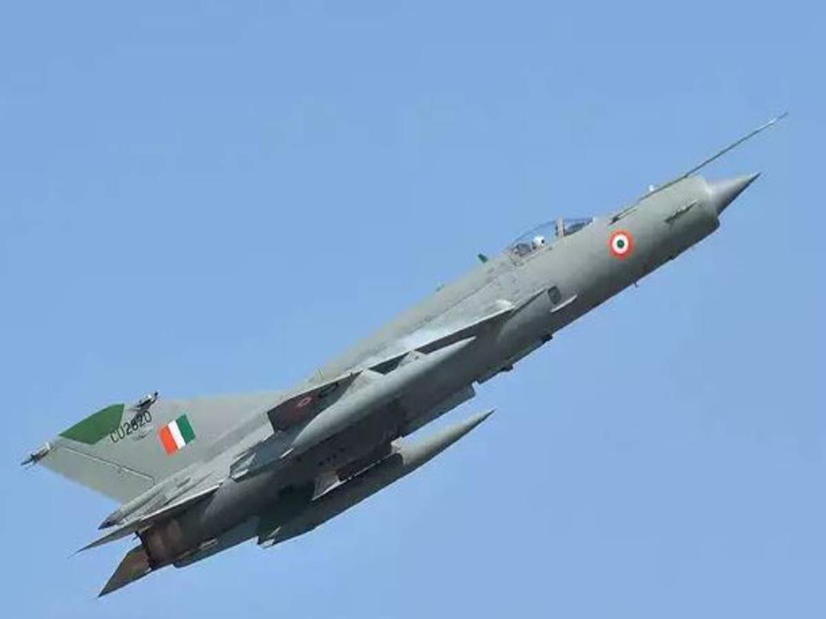 MiG-21 là máy bay chiến đấu tốt nhất trong những năm 1960. Đây cũng là máy bay chiến đấu siêu thanh, được sản xuất nhiều nhất trong lịch sử, với tổng cộng 11.496 chiếc. Hiện tại, MiG-21 vẫn đang được biên chế trong nhiều lực lượng không quân trên thế giới, trong đó có hai kình địch của Ấn Độ là Trung Quốc và Pakistan.