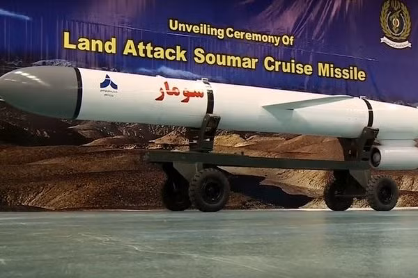 Loại tên lửa này cùng với tên lửa tầm xa Soumar và nhiều vũ khí khác được Iran chuyển cho lực lượng Houthi từ năm 2018 đến nay. Burkan-3 là thế hệ thứ ba của hệ thống tên lửa đạn đạo tầm trung mới (MRBM) Burkan, có khả năng tấn công hầu hết các mục tiêu trên khắp lãnh thổ các quốc gia than gia Liên minh quân sự do Arab Saudi dẫn đầu.