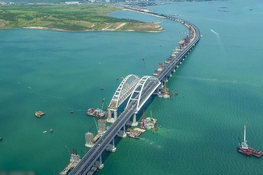 Cựu Chủ tịch Hội đồng An ninh và Quốc phòng Ukraine Alexander Turchinov khẳng định, tên lửa Neptune có thể phá hủy Cầu Crimea bắc qua eo biển Kerch trong "vài phút"; đồng thời nó cũng có thể hủy diệt tàu của Nga, ở Biển Đen và Azov, hay trong các cảng biển. 