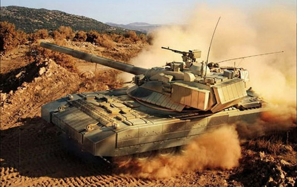 Xe tăng được thiết kế với ý tưởng tháp pháo không người lái điều khiển từ xa, trang bị bộ nạp đạn tự động cho súng chính. Ngoài ra, xe tăng còn có kính tiềm vọng toàn cảnh với máy ảnh nhiệt, cho phép người chỉ huy quét các mục tiêu và sau đó giao việc nhắm và bắn cho xạ thủ.