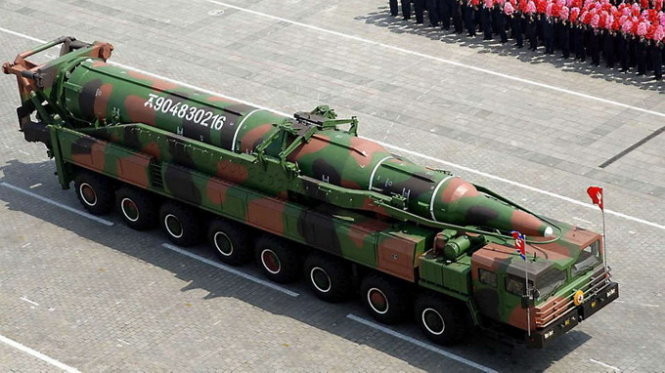 Tuy nhiên, phần lớn câu trả lời nằm ở viện trợ bên ngoài; Thứ nhất, sức mạnh quân sự đáng kể của Triều Tiên, sẽ hoàn toàn không bền vững, nếu không có dòng trợ cấp kinh tế ổn định từ Trung Quốc.