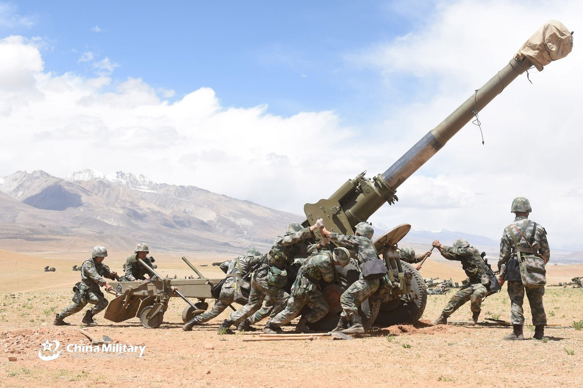 Thứ hai, Trung Quốc đã liên tục nâng cấp và cải tiến pháo 152 mm để đáp ứng yêu cầu của chiến tranh hiện đại; hiện tại Trung Quốc đã trang bị hệ thống chỉ huy tự động hoàn chỉnh, bao gồm máy tính đường đạn, radar trinh sát mục tiêu, truyền tin…và nhiều loại đạn mới.